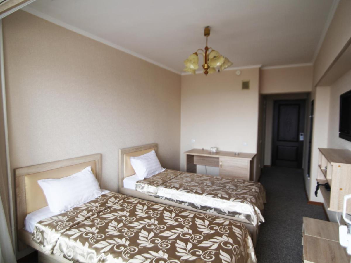 Seven Hotel Bishkek Exterior photo